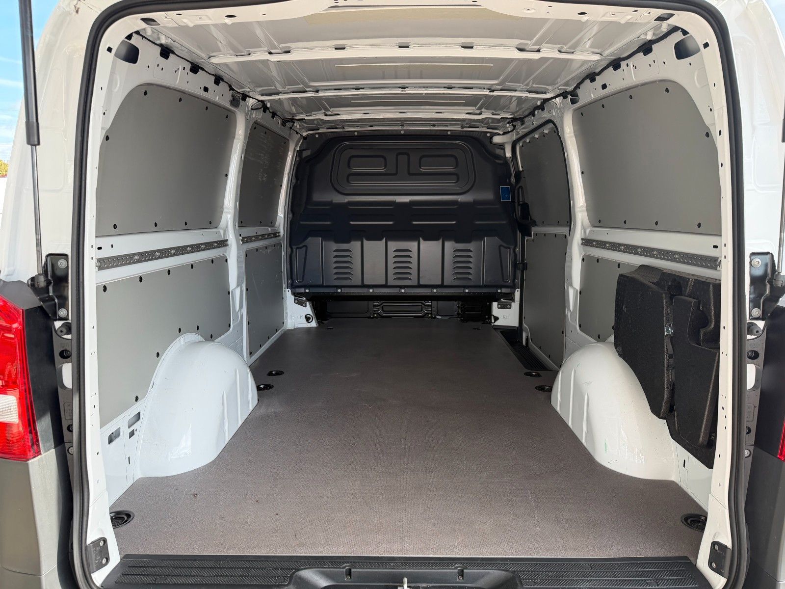 Fahrzeugabbildung Mercedes-Benz Vito 116 CDI 9G Extral Klima Kamera AHK2,5to