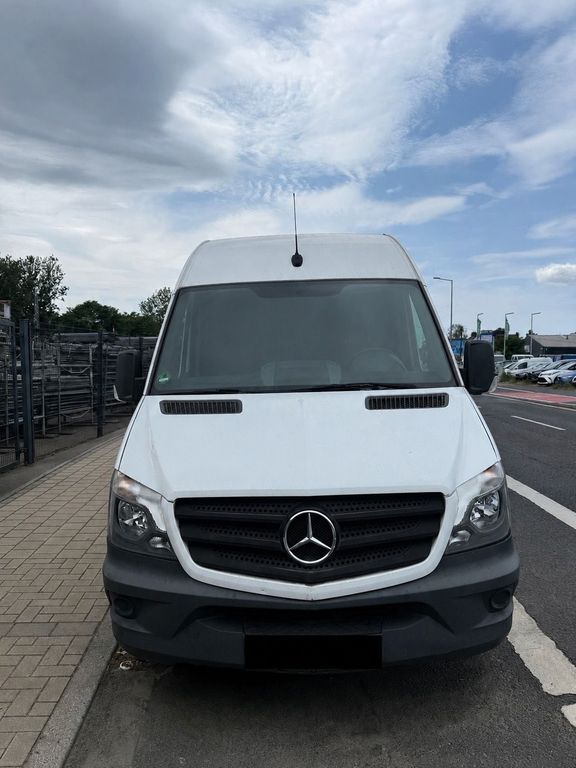 Image of Mercedes-Benz Sprinter