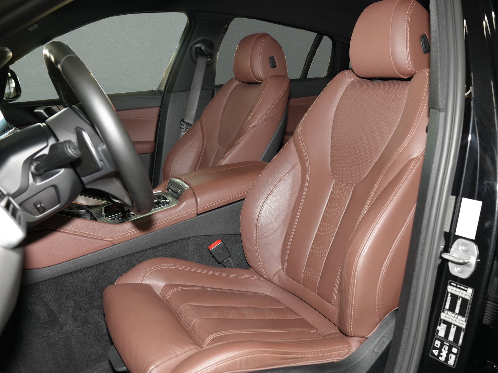 Fahrzeugabbildung BMW X6 M-Sport - 21"Y-M|LiveCockpitPro|Vernasca|360°