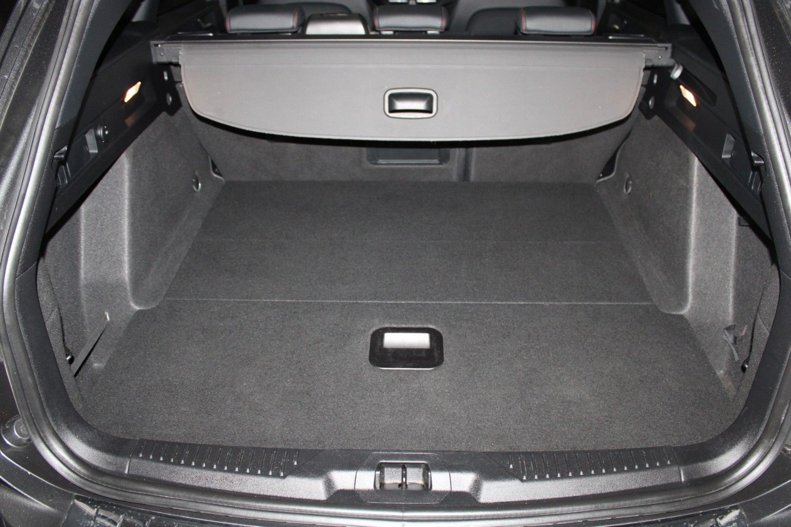 Fahrzeugabbildung Ford Focus ST-Line X Aut. LED PANO CAM ACC WinterPak.