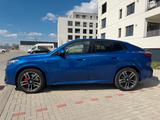 BMW iX2 xDrive30 - - BMW iX2: Blau