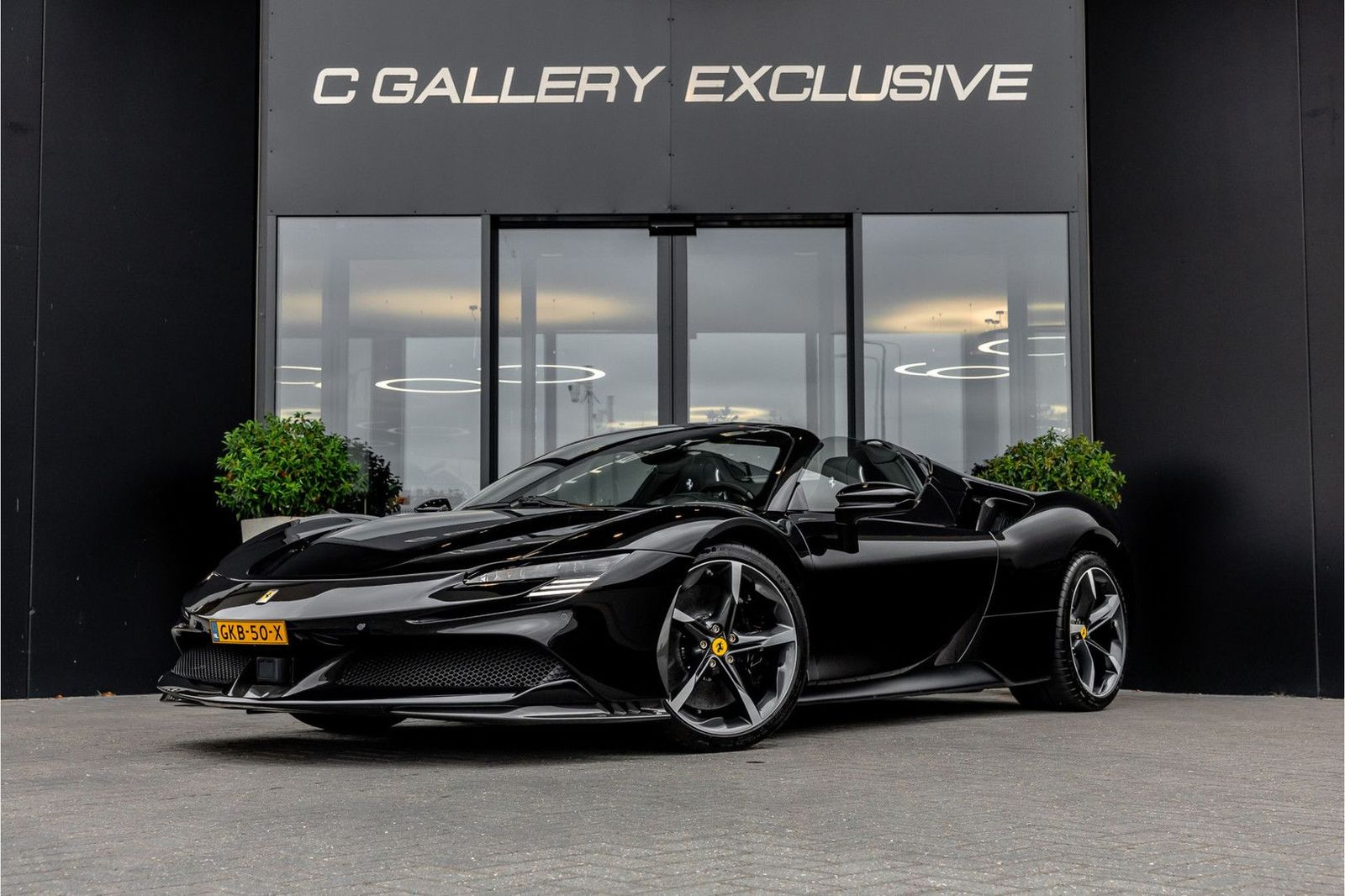 Ferrari SF90 Spider 4.0 V8 - Nieuwe Auto | Origineel NL imagem 3