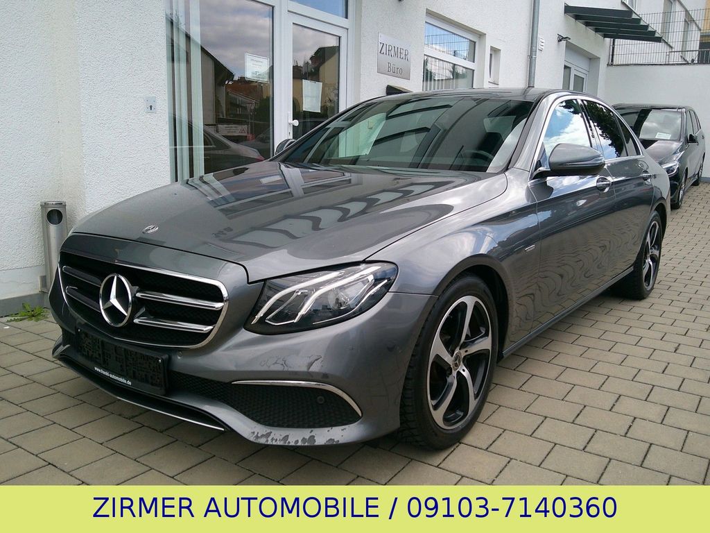 Image of Mercedes-Benz E 300