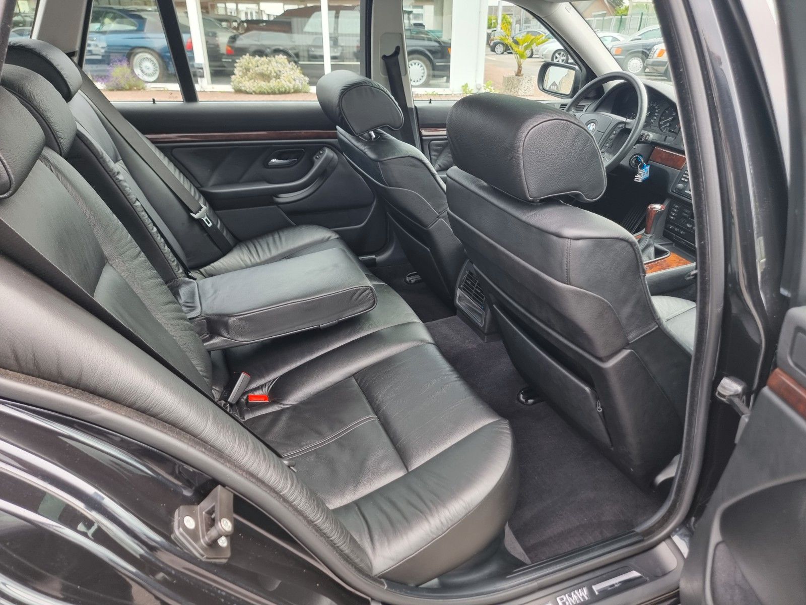 Fahrzeugabbildung BMW 530i Exclusive touring/2. Hand/1A Zust.+Historie