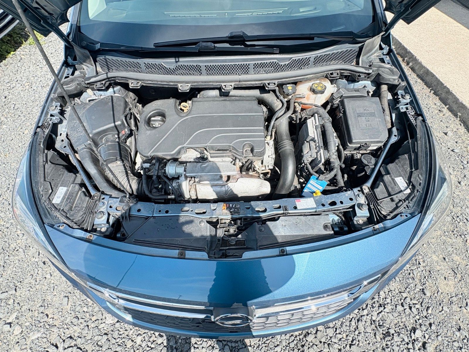 Fahrzeugabbildung Opel Astra K Sports Tourer 1.4 Aut. Navi LED Kamera