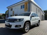 Volkswagen Tiguan Lounge 4Motion=Navi-Kamera-Automatik= - Volkswagen Tiguan in Lübeck