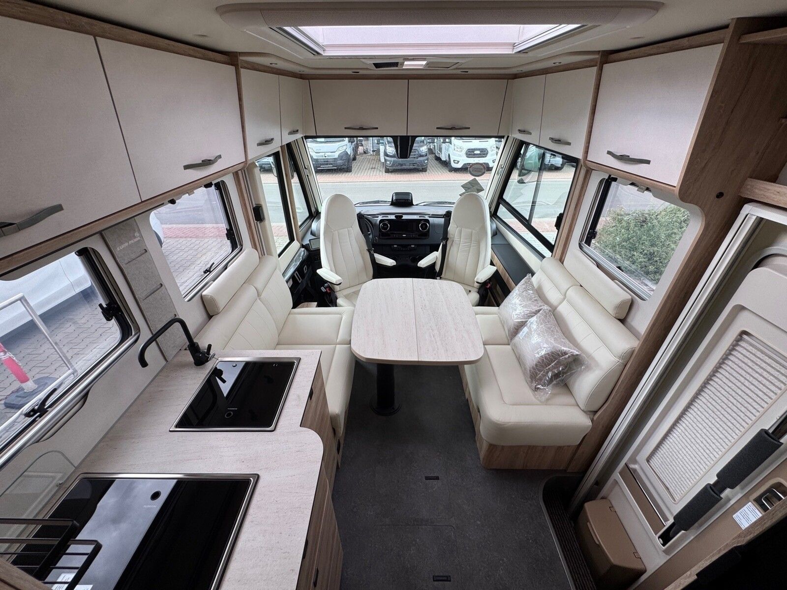 Fahrzeugabbildung Eura Mobil Integra Line GT IL 726 EF Mondial+, Mark. ,170PS