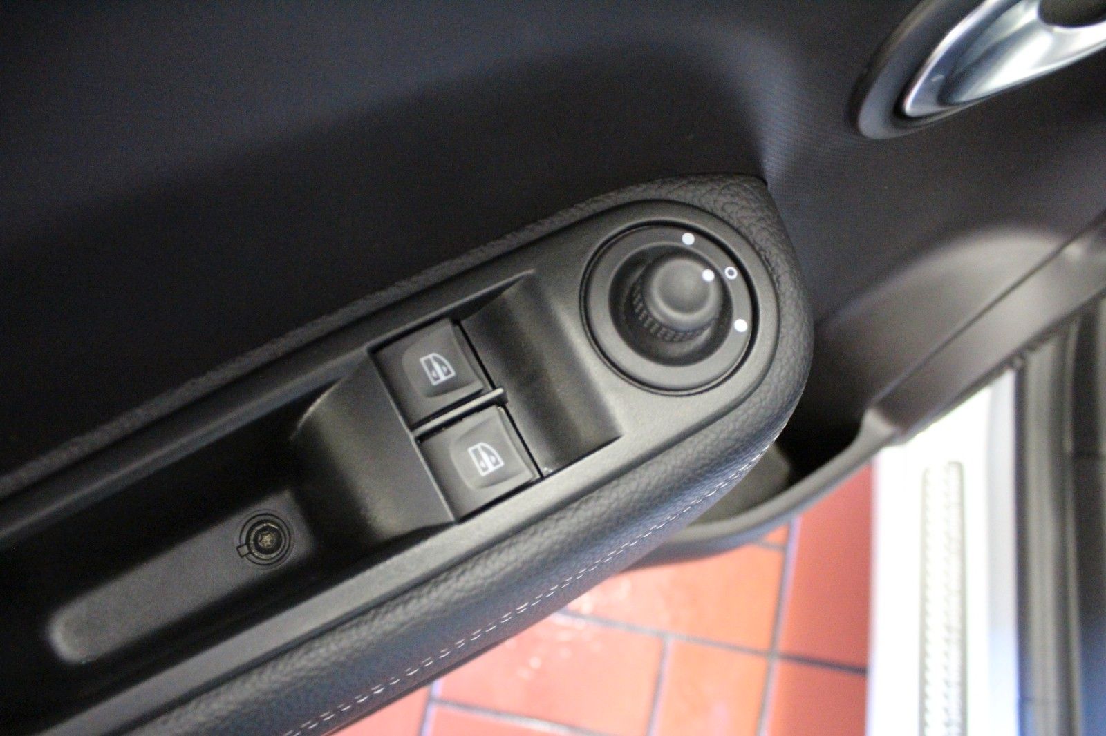 Fahrzeugabbildung Renault Twingo SCe 65 Urban Night *Easy Link*Sitzheizun*