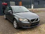 Volvo V50 Kombi 1.6 D Momentum AHK 8FACH TOP ZUSTAND - graue Volvo V50