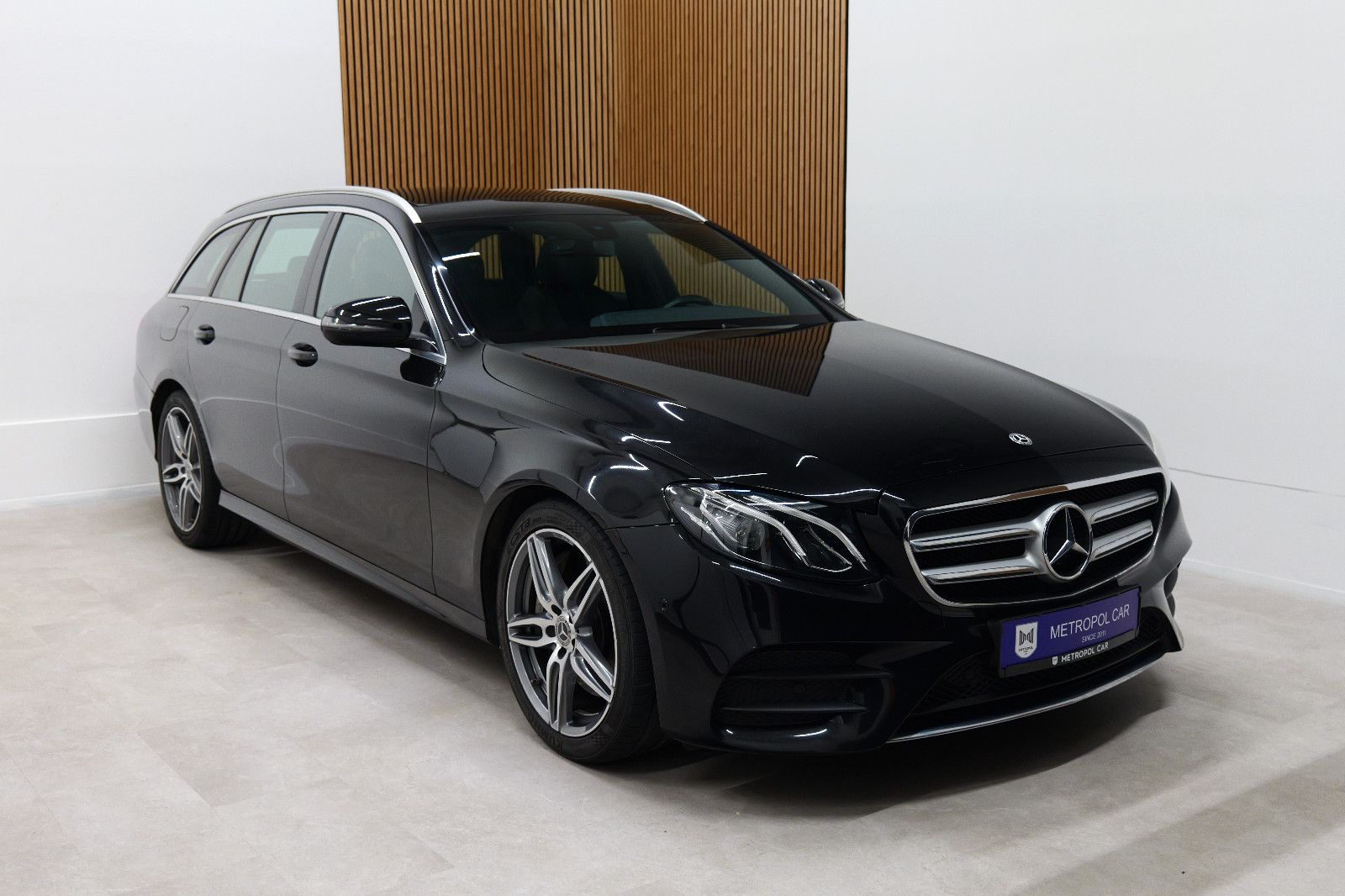 MERCEDES-BENZ E 350 d T-Modell AMG-Line*Garantie*Finanzierung*