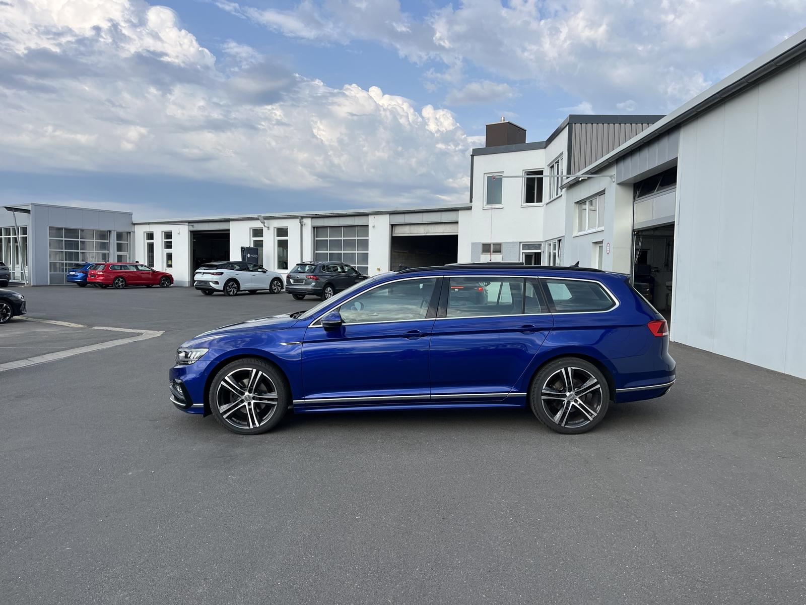 Volkswagen Passat Variant 2.0 TDI DSG R-Line Optik 125€ m.2