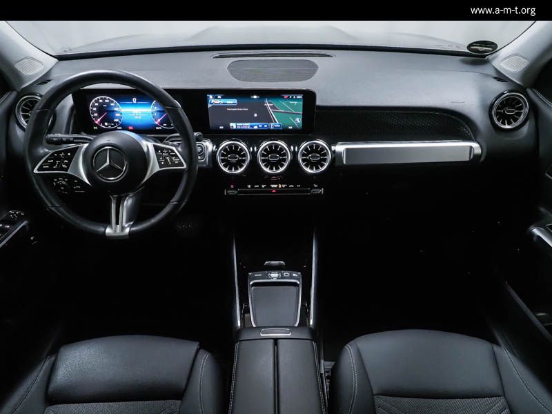 MERCEDES-BENZ GLB 220