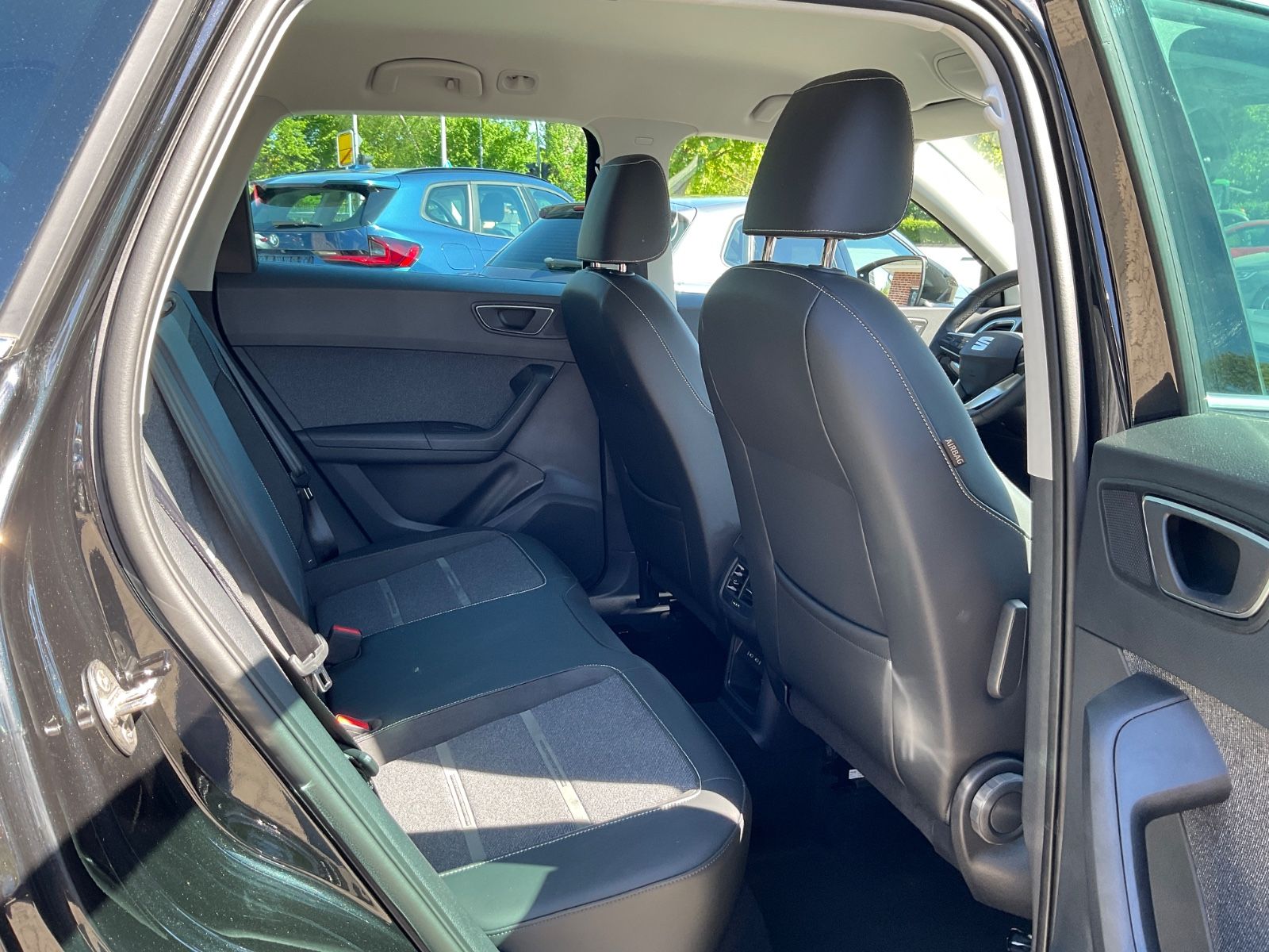 Fahrzeugabbildung SEAT Ateca 1.5 TSI Xperience DSG,LED,Kamera,Navi,GJR