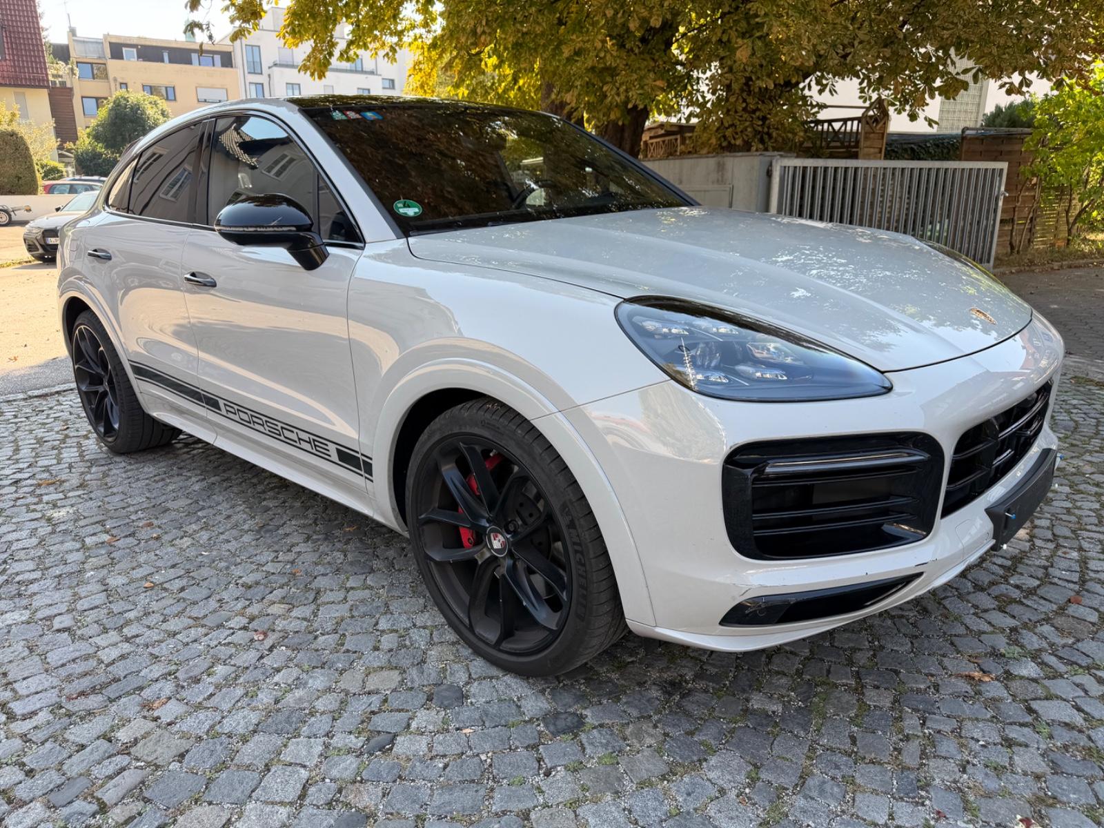 Porsche Cayenne Coupe GTS