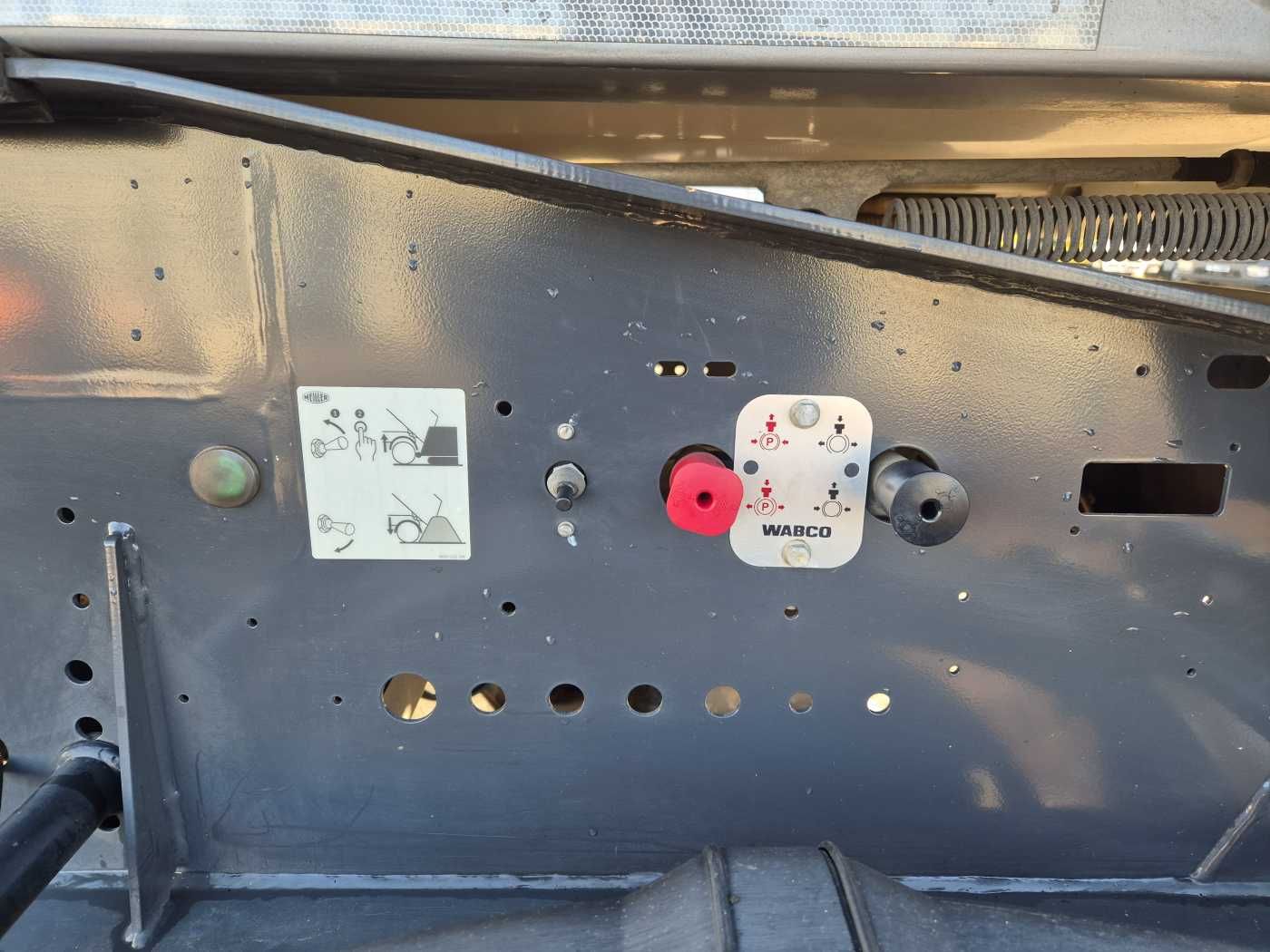 Fahrzeugabbildung Meiller MHPS 12/27 KISA3 Plane Alu-Felgen 11 Stück