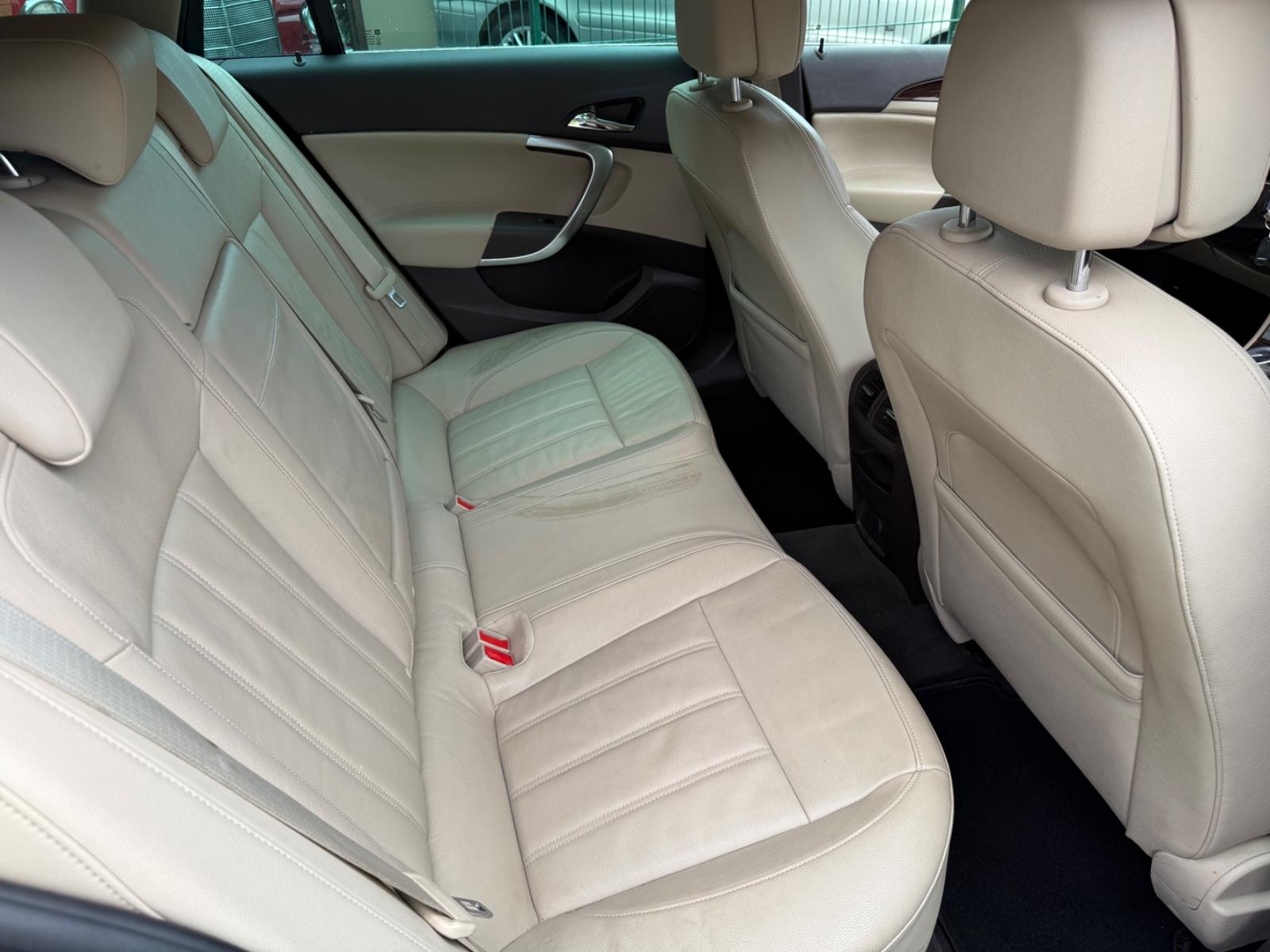 Opel Insignia 2013 — photo 11