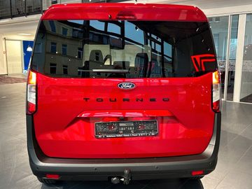 Ford Tourneo Courier Titanium AHK