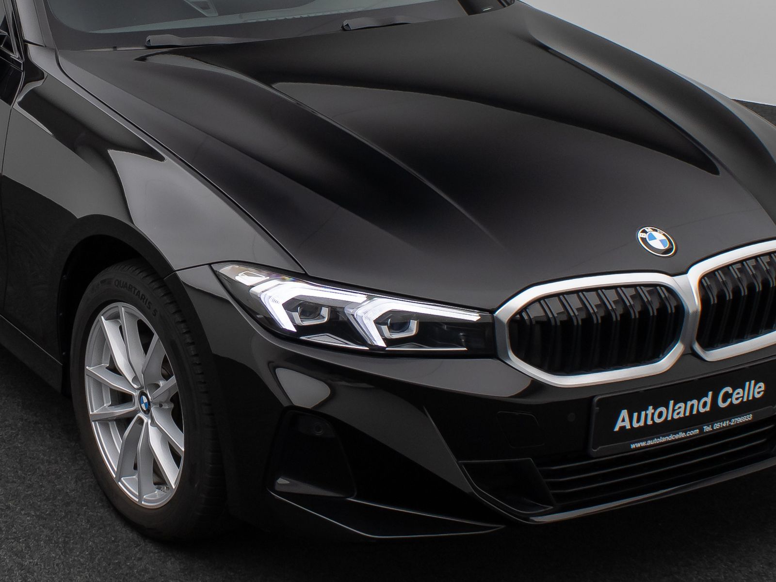 Fahrzeugabbildung BMW 318i DAB PDC Widscreen Geschwindigkeitsreg LED