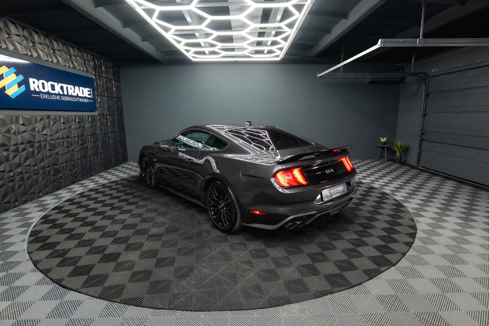 Fahrzeugabbildung Ford Mustang Shelby GT 500 5.0 V8 Performance CarPlay