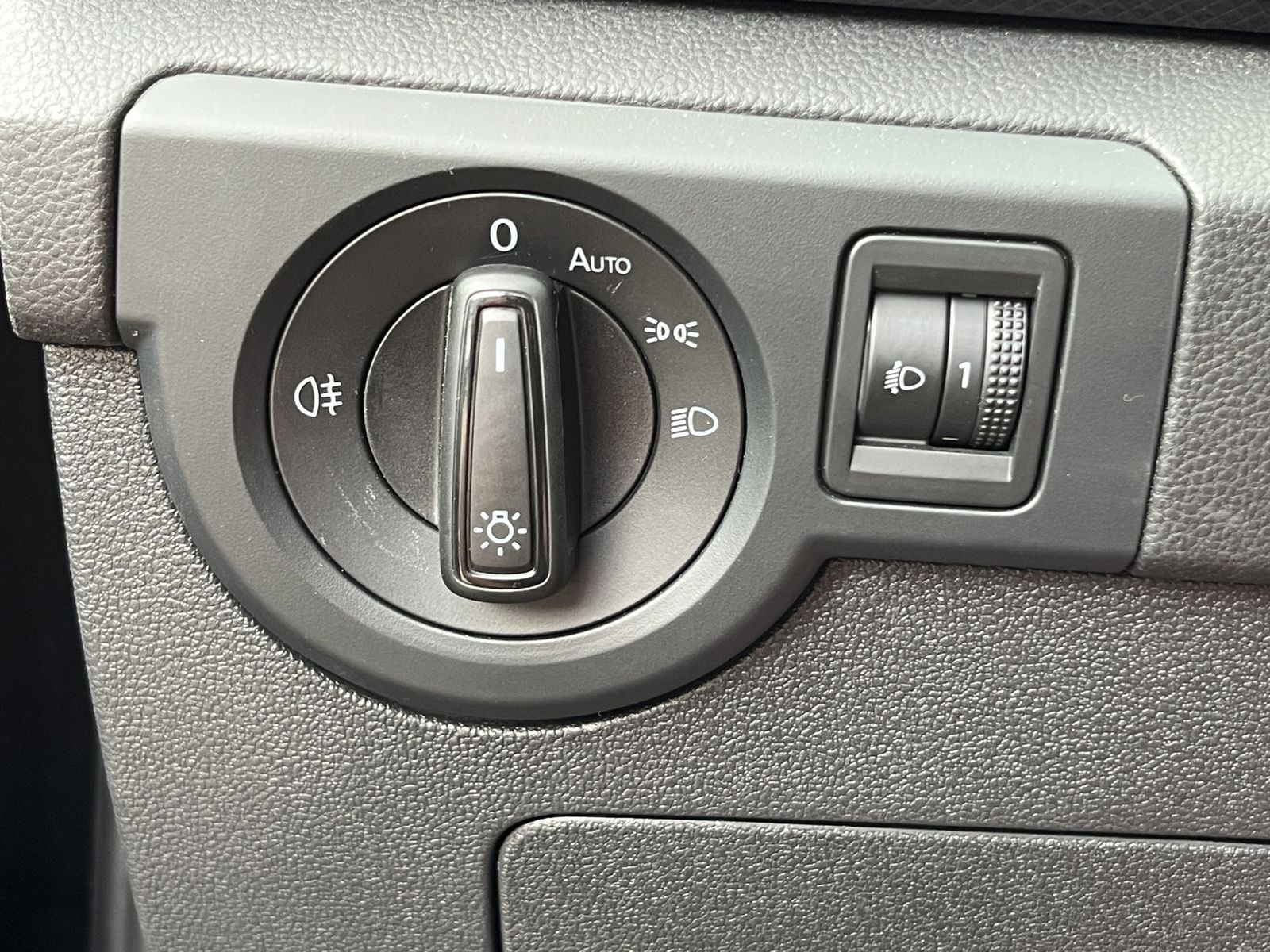 Fahrzeugabbildung Volkswagen T-Cross DSG*ViCo*SmartLink*PDC*ACC*IQ*u.v.m**