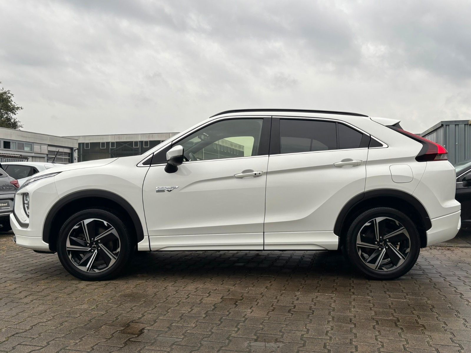 Fahrzeugabbildung Mitsubishi Eclipse Cross PHEV Select