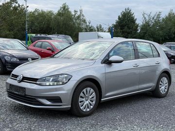 Volkswagen Golf - 1