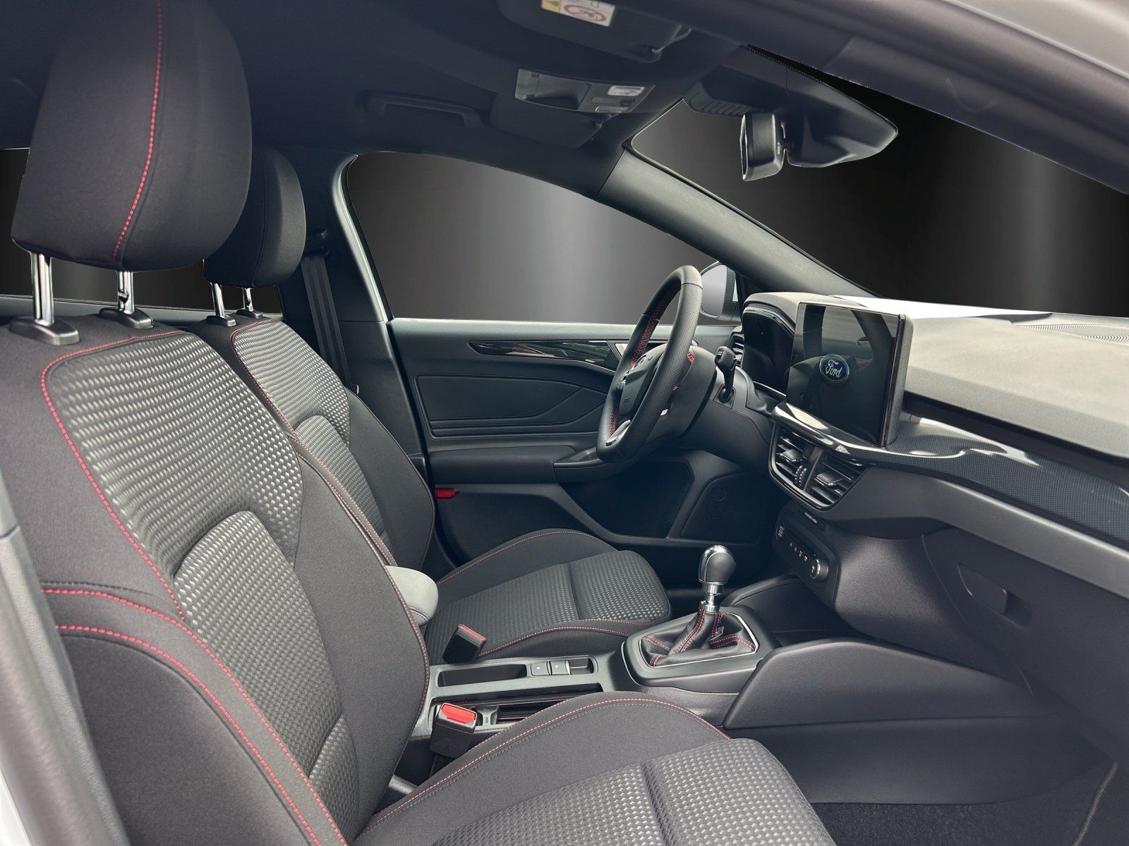 Fahrzeugabbildung Ford Focus Turnier 1,0 Ecoboost ST-Line