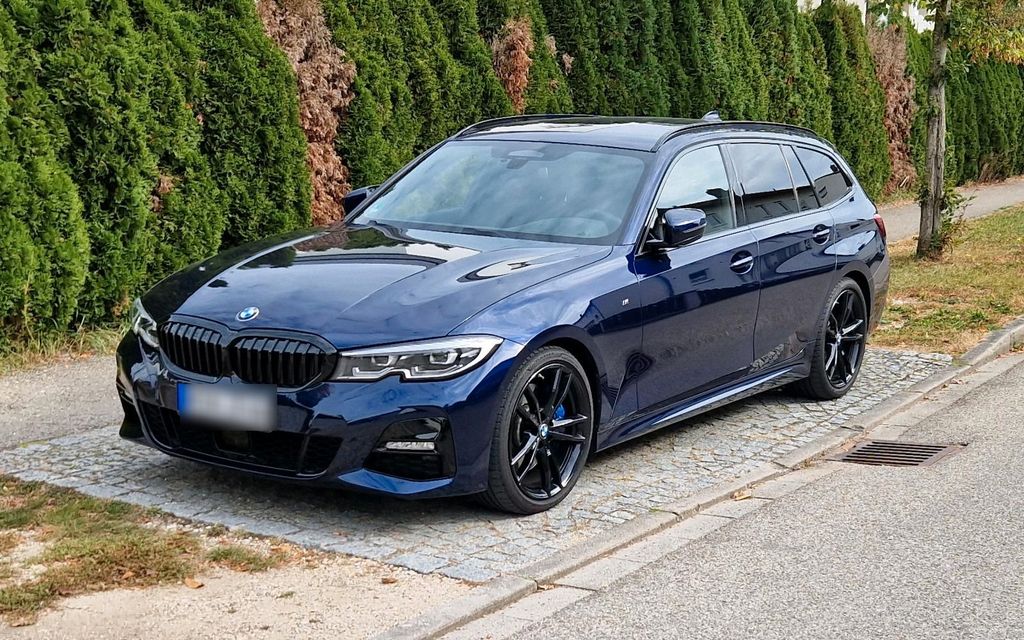 Image of BMW 330