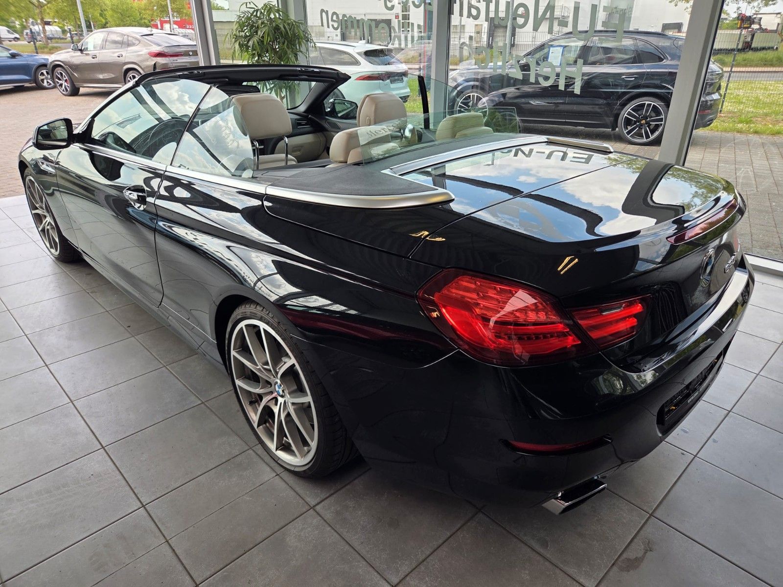 Fahrzeugabbildung BMW 650 Baureihe 6 Cabrio 650 i exclusive