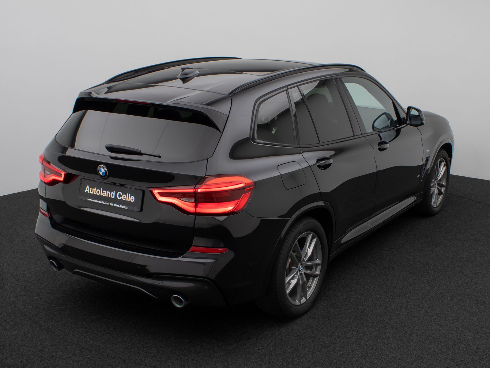Fahrzeugabbildung BMW X3 xD30d M Sport Panorama Kamera HUD HiFi 19Zoll