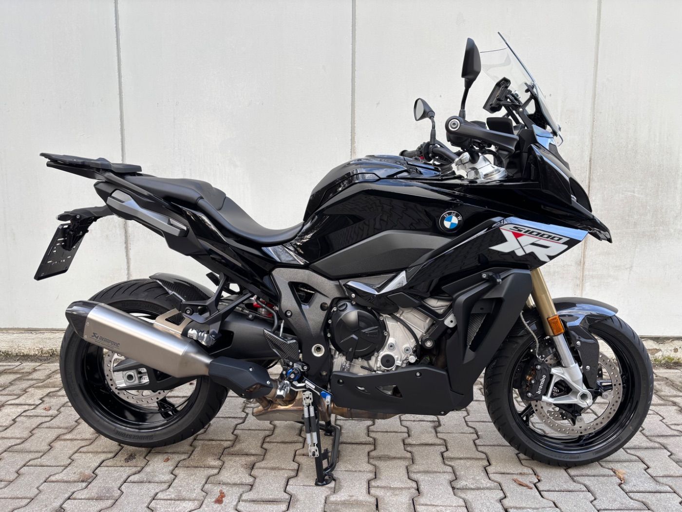 Fahrzeugabbildung BMW S 1000 XR 4 Pakete Tieferlegung Carbon Frästeile