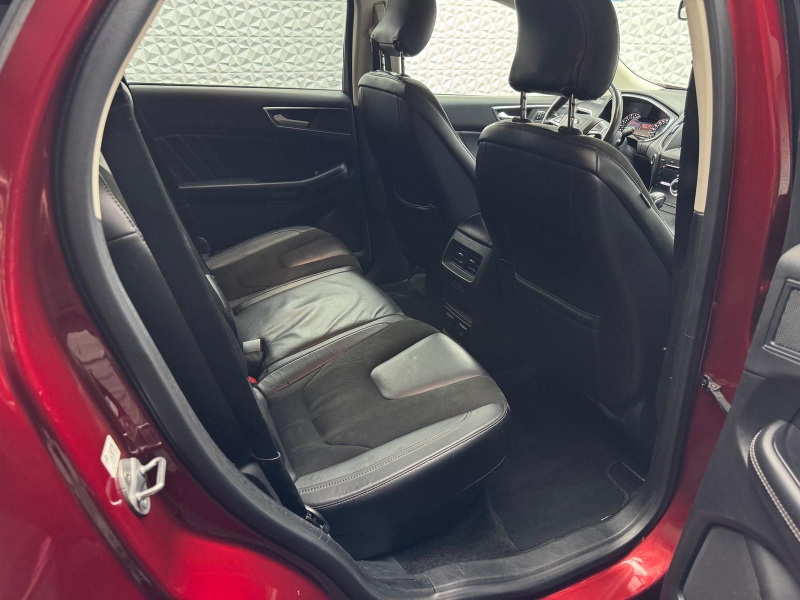 Fahrzeugabbildung Ford EDGE 2.0 TDCi ST-LINE 4x4/SONY/PANO/MEMORY/RCAM