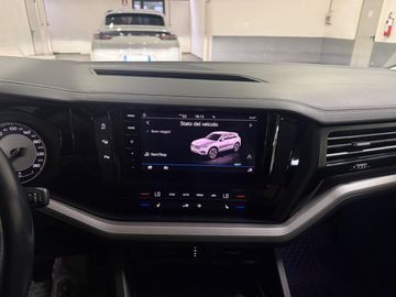 Volkswagen Touareg - 7