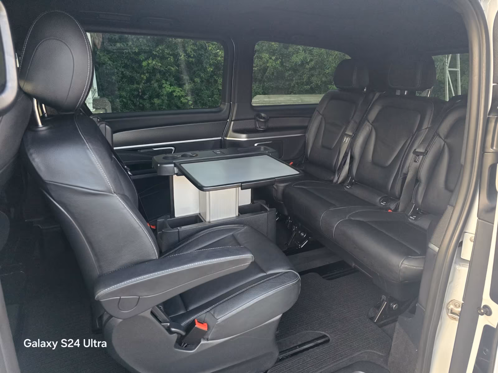 Mercedes-Benz V 300 AMG PANO*NAVI*LEDER*7SITZE*KAM*EL-TÜRE*AHK — 16