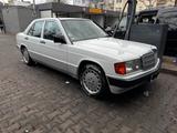 Mercedes-Benz 190 - W201 - 2.0D - Oldtimer - Mercedes-Benz 190 mit Diesel-Antrieb: Limousine, 190d W201