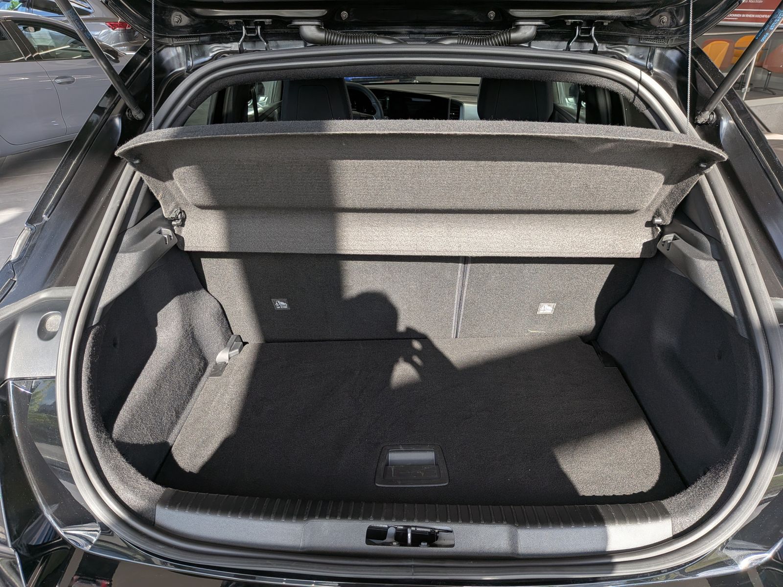 Fahrzeugabbildung Opel Mokka GS Black ACC Cam Matrix LHz TECH-PAKET 17"