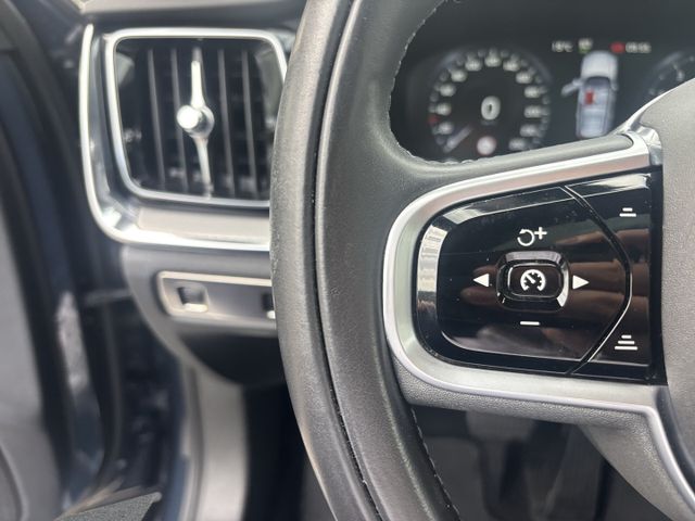 V60 Kombi Inscription AWD *StandHZG+AHK+Navi+Led