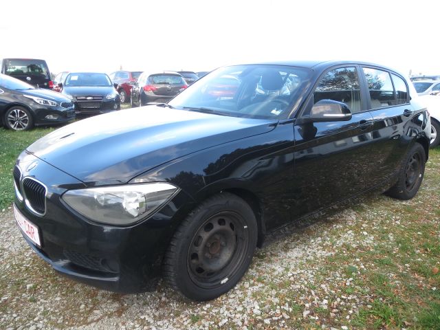 BMW 118d Urban Line*Navi*SHZ*PDC*So+Wi Reifen