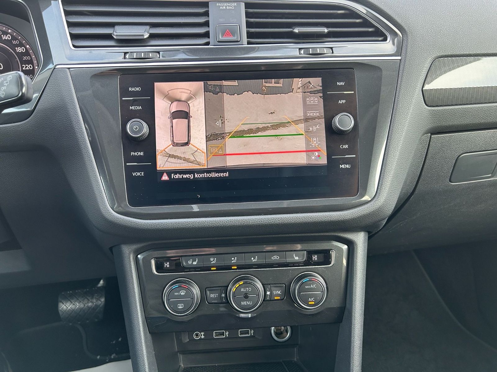 Fahrzeugabbildung Volkswagen Tiguan Allspace 4Motion°7 Sitzer°DSG°AHK°LED°