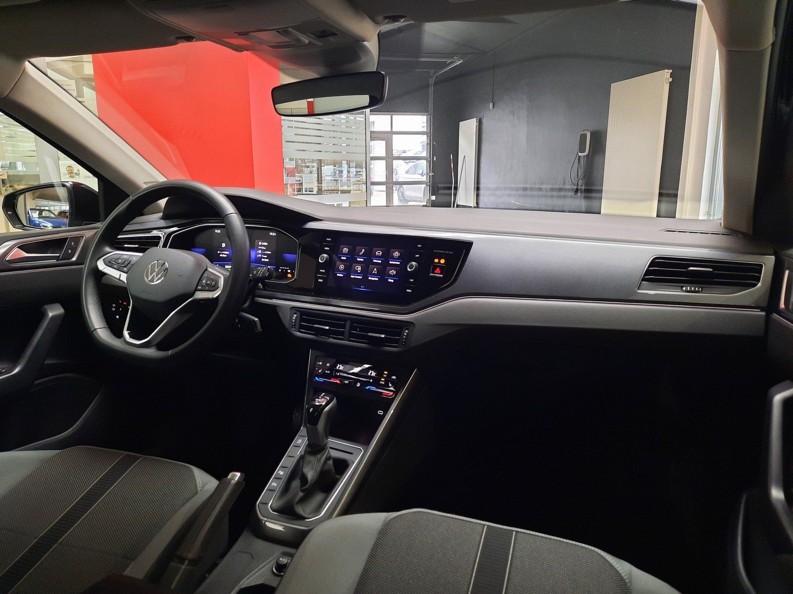 Fahrzeugabbildung Volkswagen Polo Style TSI DSG *AHK*LED*Sitzhzg*PDC*AppC*