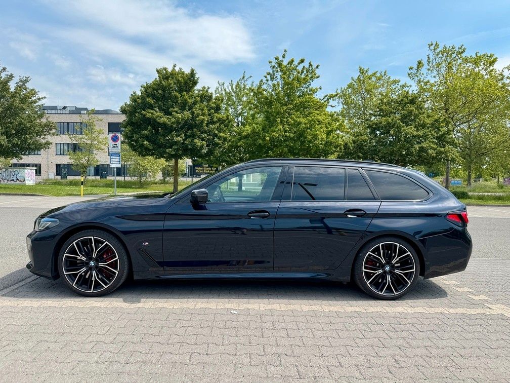 BMW 540d xDrive Touring A -