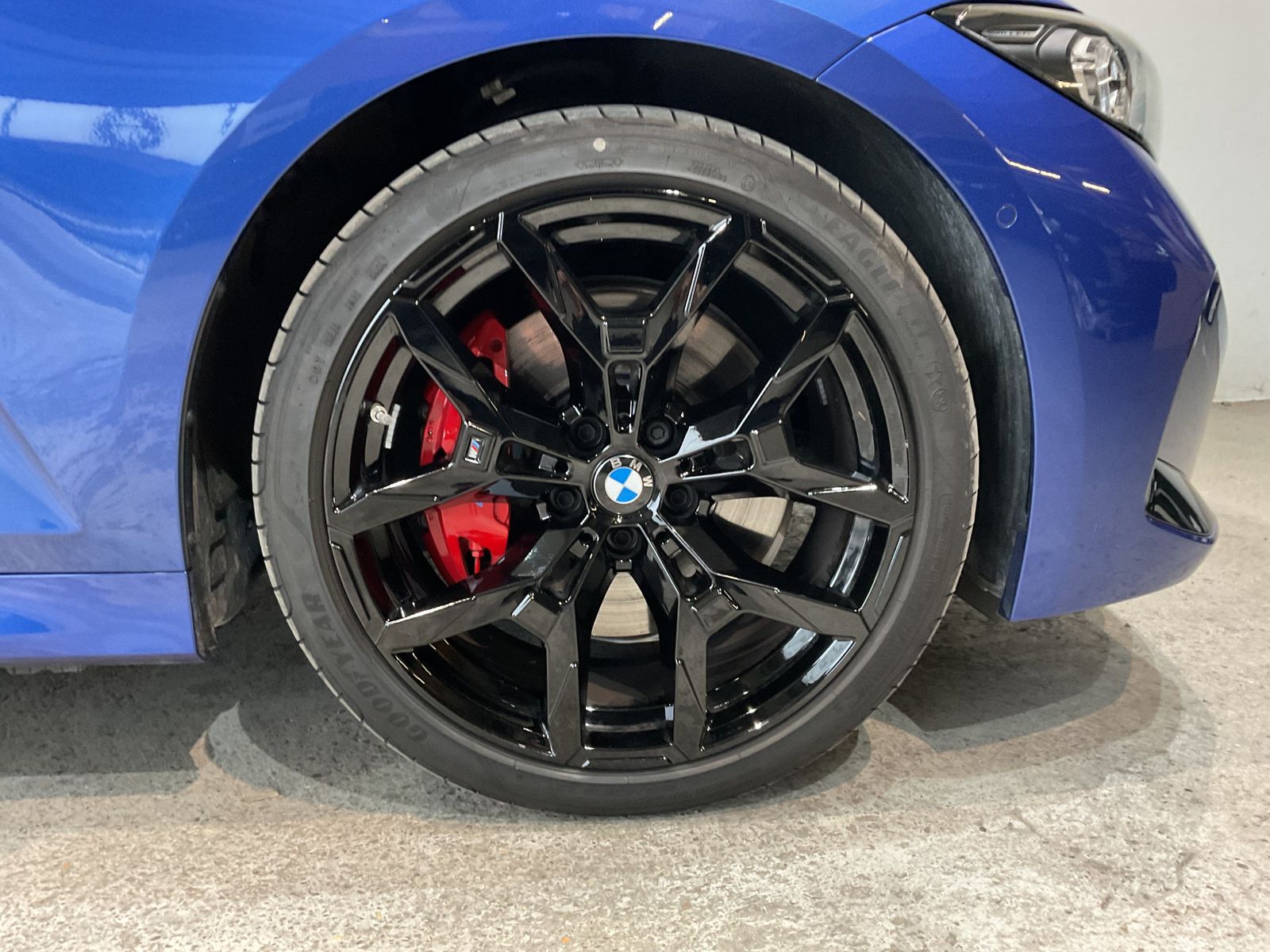 Fahrzeugeinzelansicht 16 Fahrzeugabbildung BMW M340d xDrive |M-Sportpaket pro |Panorama-Glasdac