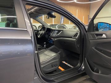 Hyundai Tucson Premium 4WD *AHK*KAMERA*NAVI*PANO*LEDER*