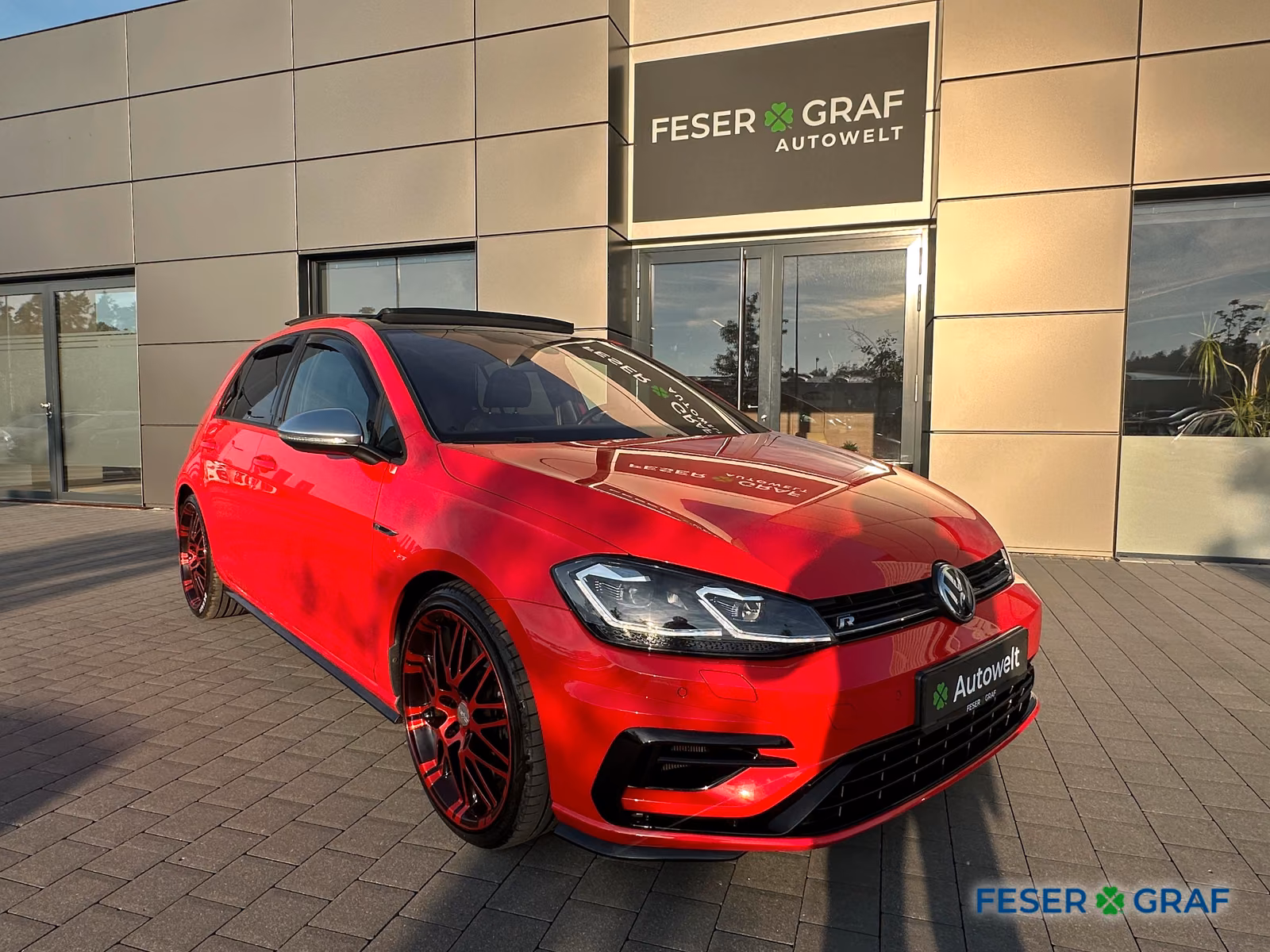 Volkswagen Golf VII R 2.0 TSI DSG LED PANO DYNAUDIO KAMERA