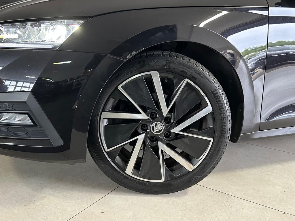 Skoda Octavia Lim DSG STYLE NAVI*ViCo*MEMORY*KESSY*LED