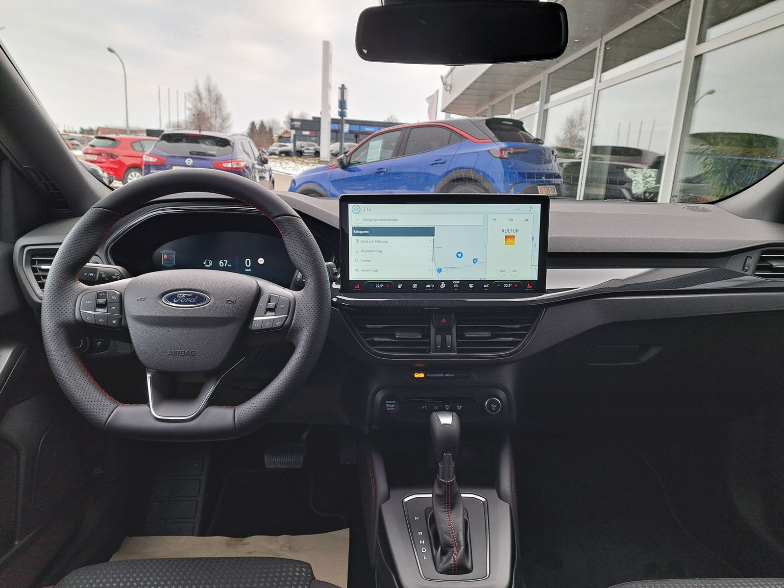 Fahrzeugabbildung Ford Focus ST-Line X 1.0 EB WINTERPAKET UPE: 40.200 €