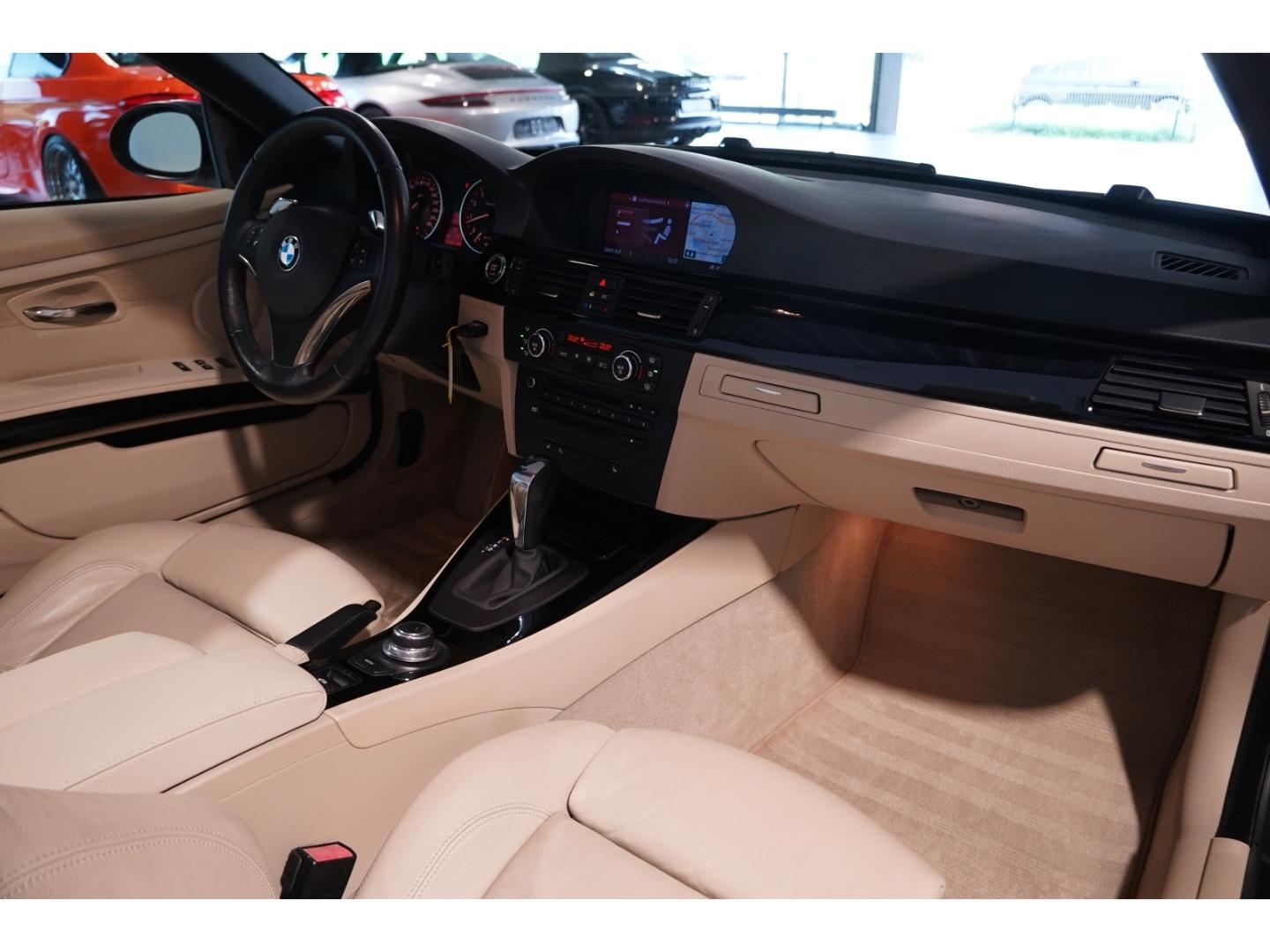 BMW 330 i Cabrio Memo Comfortpak. Leder 19''HIFI Key