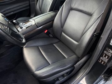 BMW 750 - 9