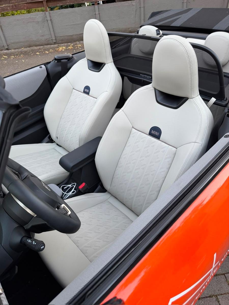 MINI Cooper S Cabrio | EZ 01/2026 | Favoured Tri