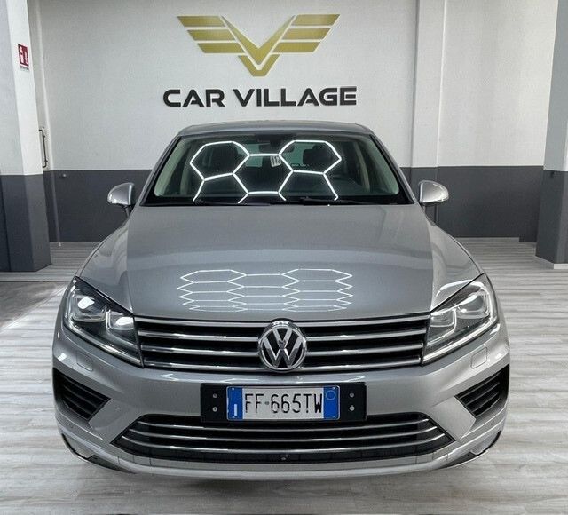 VW Volkswagen Touareg 3.0 TDI 262 CV tip. BlueMotio
